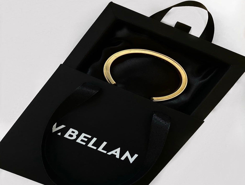 V.BELLAN cuff in a branded pouch